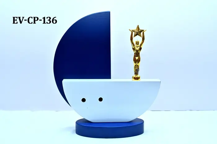 Modern circular trophy with figure